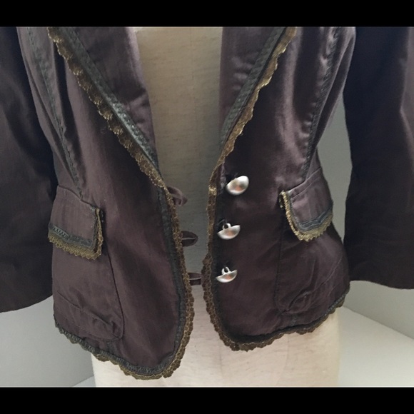 Twenty one brown jacket with cropped sleeves. - Picture 3 of 13